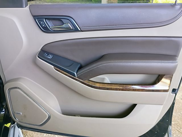 Used 2015 Chevrolet Suburban LT RWD image 40