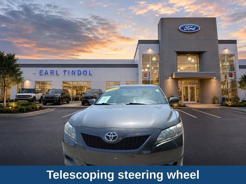 Used 2009 Toyota Camry SE FWD image 3