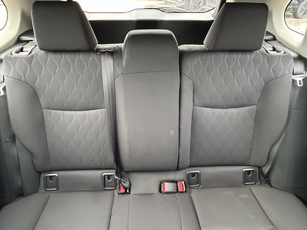 Used 2024 Toyota Corolla Cross LE w/ Moonroof Package FWD image 13