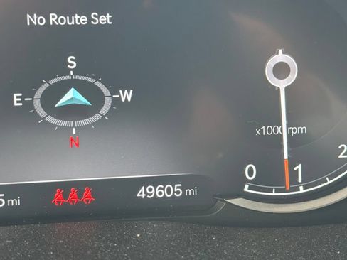Used 2025 Genesis GV70 2.5T AWD/4WD image 13