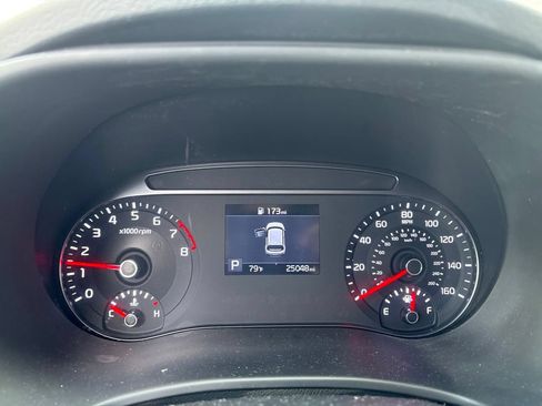 Used 2022 Kia Soul LX FWD image 13