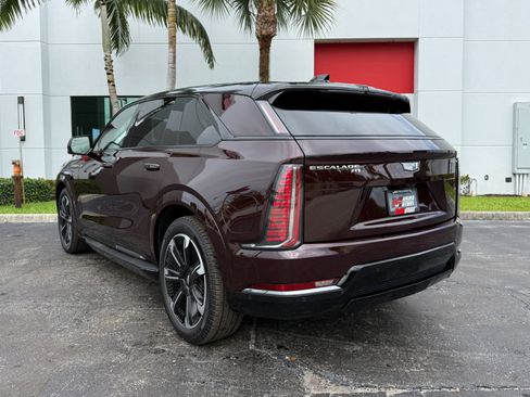 Used 2025 Cadillac Escalade IQ Sport 2 AWD/4WD image 18