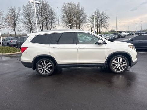 Used 2016 Honda Pilot Elite image 4