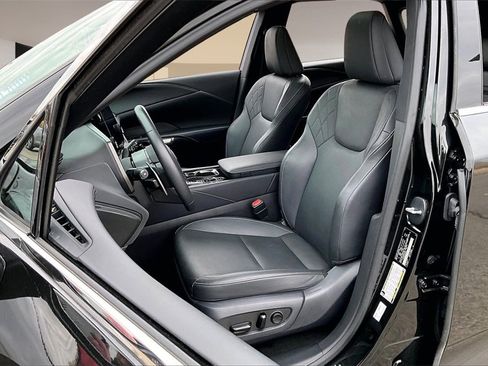 Used 2025 Lexus RX 350 FWD w/ Technology Package image 27