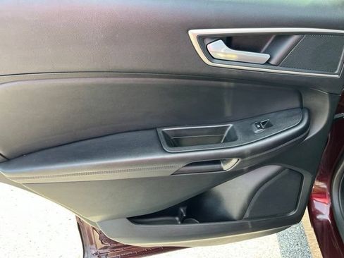 Used 2024 Ford Edge SEL AWD/4WD image 9