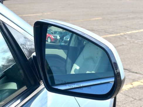 Used 2014 Cadillac SRX Luxury w/ Driver Awareness Package image 37