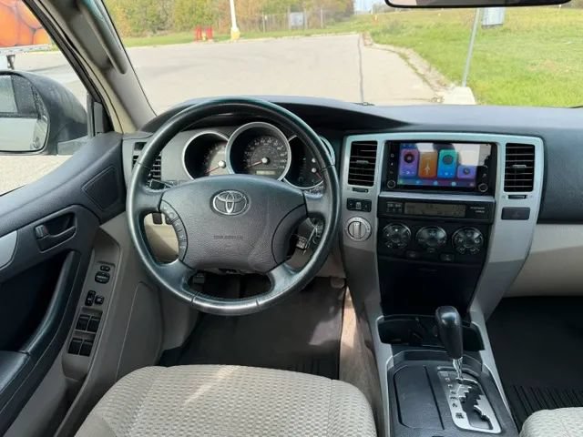 Used 2006 Toyota 4Runner SR5 AWD/4WD image 23