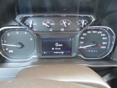 Used 2022 GMC Sierra 2500 SLE w/ SLE Value Package; image 11