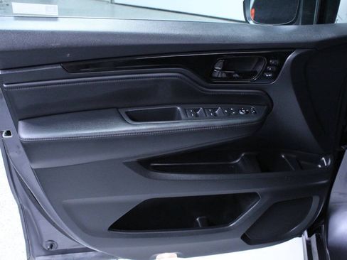 Used 2022 Honda Odyssey Touring image 14