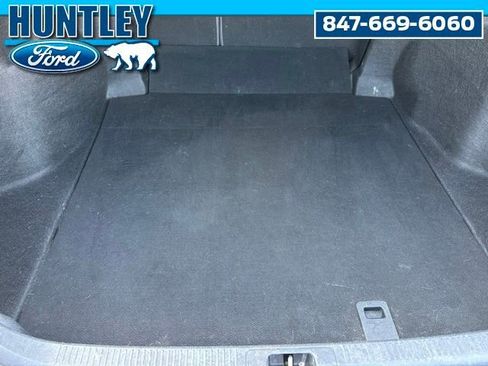 Used 2019 Toyota Camry LE image 8