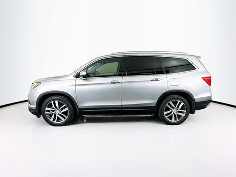 Used 2017 Honda Pilot Touring image 4
