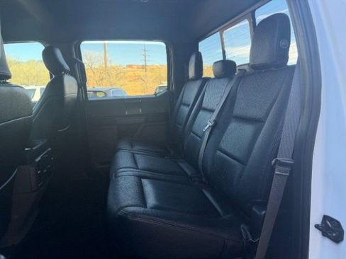 Used 2019 Ford F150 XLT w/ Equipment Group 302A Luxury AWD/4WD image 17