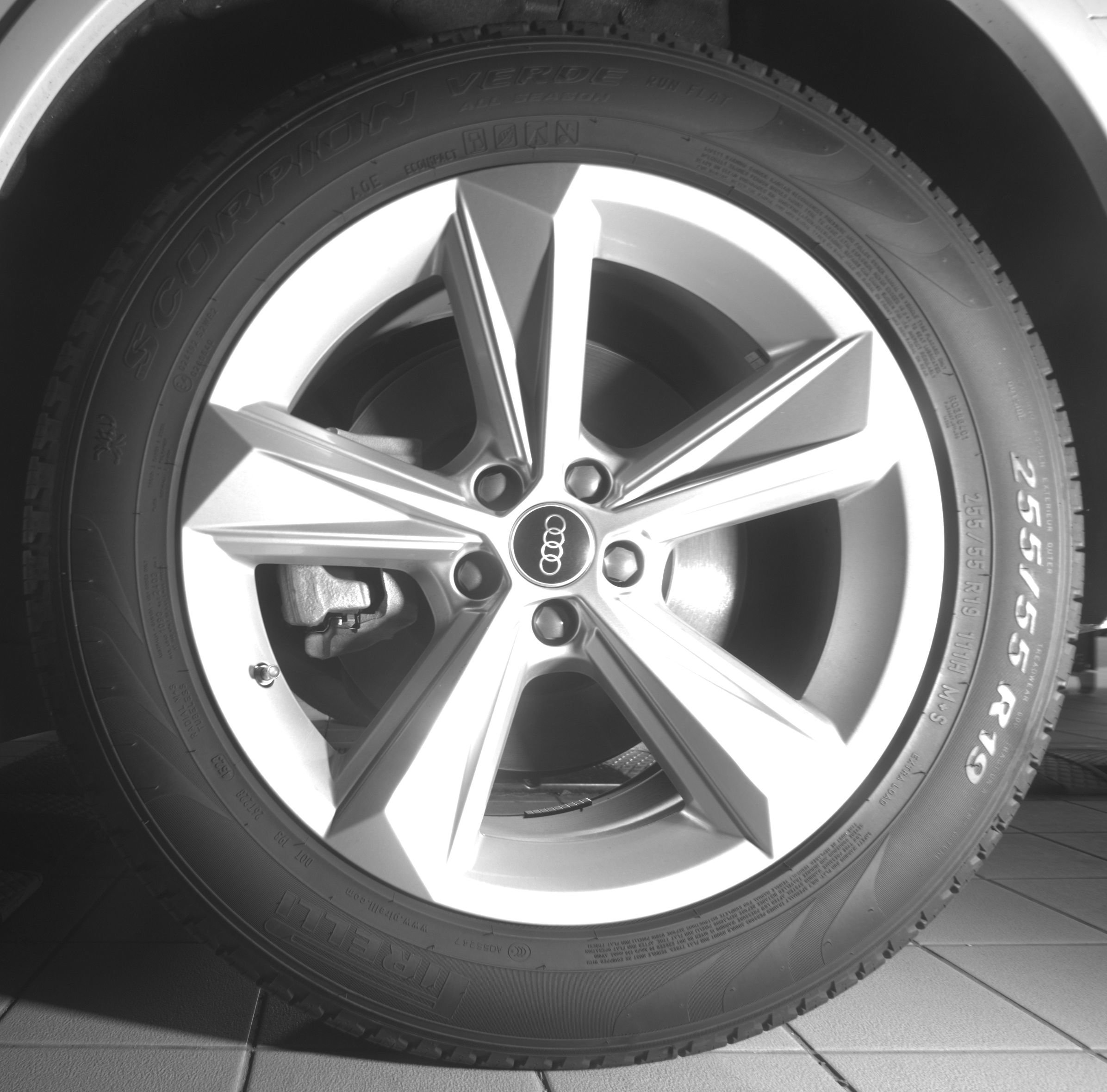 Certified 2025 Audi Q7 2.0T Premium w/ Convenience Package AWD/4WD image 13
