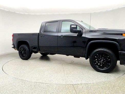 Used 2025 Chevrolet Silverado 2500 Custom w/ Custom Blackout Package AWD/4WD image 3