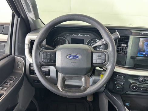 Used 2024 Ford F350 XLT w/ 360-Degree Camera Package AWD/4WD image 9