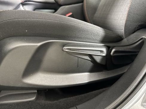 Certified 2025 Honda HR-V Sport image 22