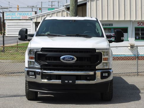 Used 2022 Ford F250 XL w/ Power Equipment Group image 2