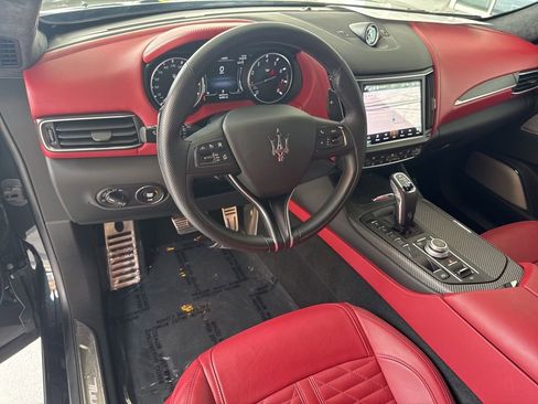 Used 2023 Maserati Levante Trofeo AWD/4WD image 12