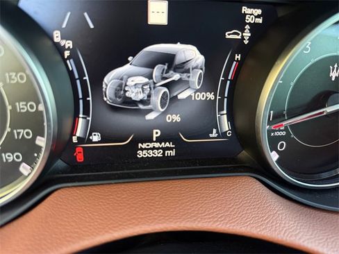 Used 2022 Maserati Levante GT image 18