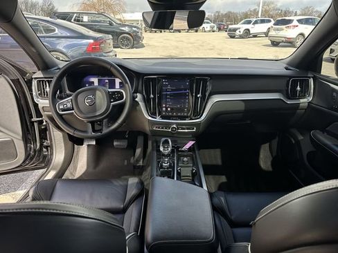 Used 2024 Volvo S60 B5 Plus FWD image 21