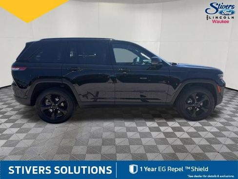 Used 2024 Jeep Grand Cherokee Limited w/ Luxury Tech Group II AWD/4WD image 5