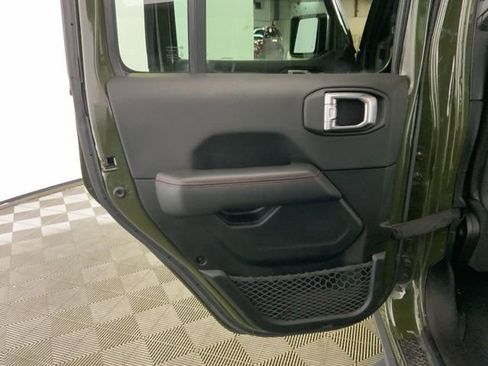 Used 2022 Jeep Gladiator Rubicon w/ LED Lighting Group AWD/4WD image 34