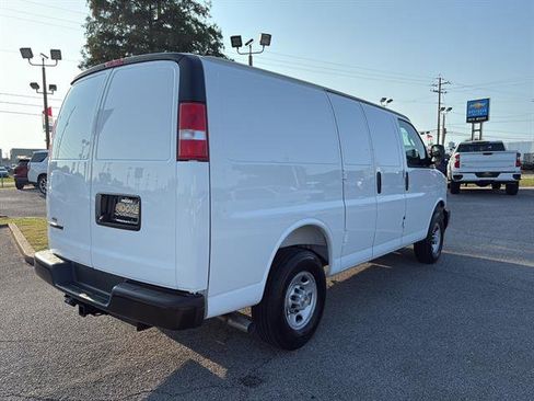 New 2025 Chevrolet Express 2500 w/ Enhanced Convenience Package RWD image 7
