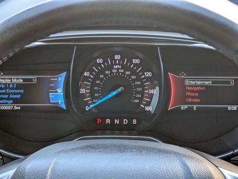Used 2015 Ford Fusion SE w/ Equipment Group 202A FWD image 25