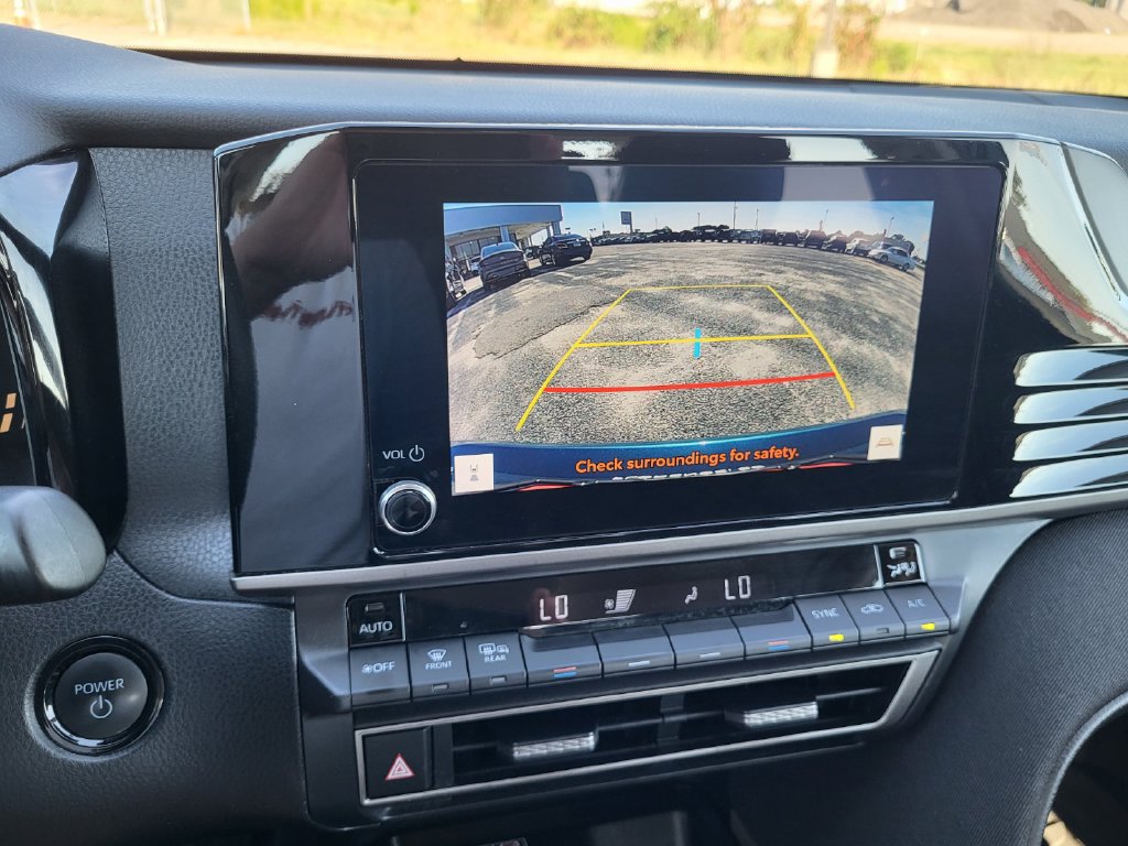 Used 2025 Toyota Camry LE FWD image 13