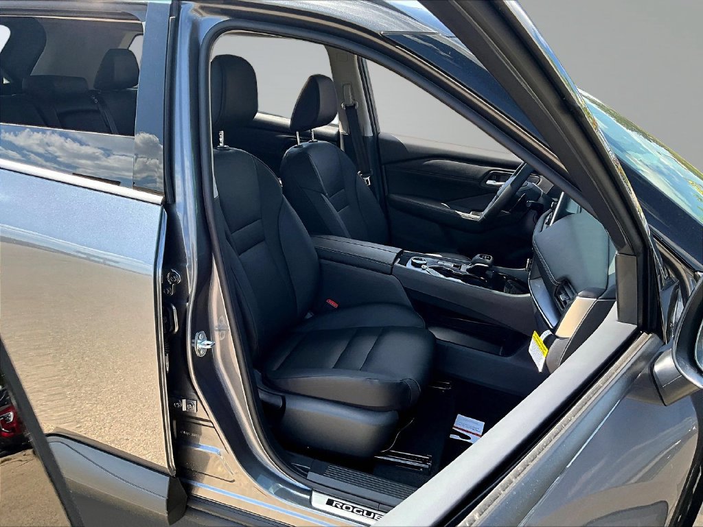 New 2026 Nissan Rogue Dark Armor AWD/4WD image 10