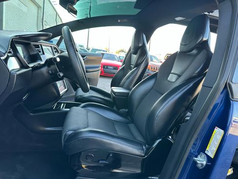 Used 2016 Tesla Model X 60D image 14