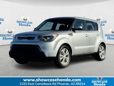 Used 2015 Kia Soul + image 1