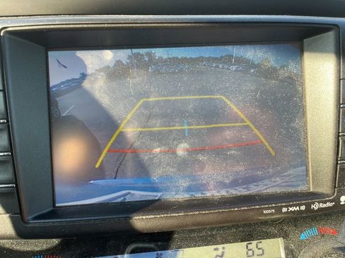 Used 2018 Toyota RAV4 XLE w/ Carpet Mat Package AWD/4WD image 17