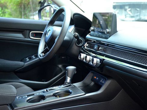 Used 2022 Honda Civic LX image 12