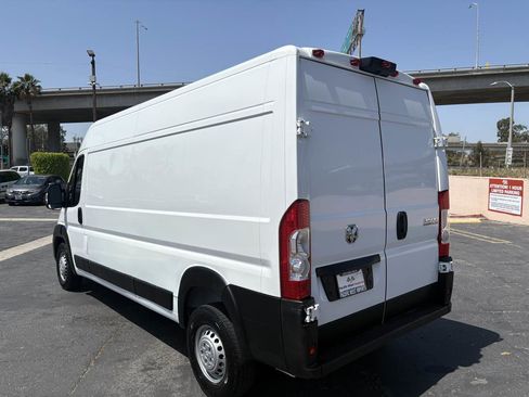 Used 2025 RAM ProMaster 3500 w/ Convenience Group image 9