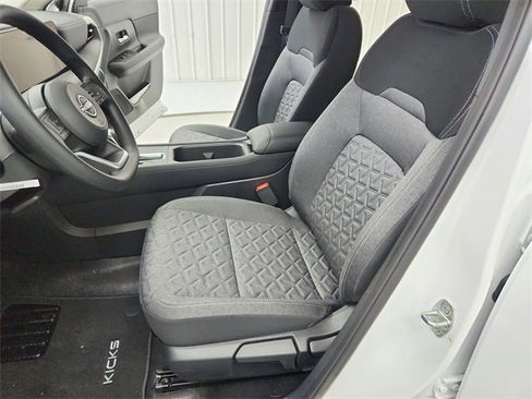 New 2026 Nissan Kicks SV w/ SV Premium Package image 19