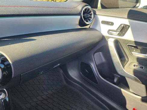 Used 2025 Mercedes-Benz CLA 250 image 37