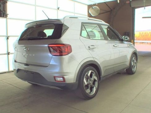Used 2023 Hyundai Venue SEL image 2