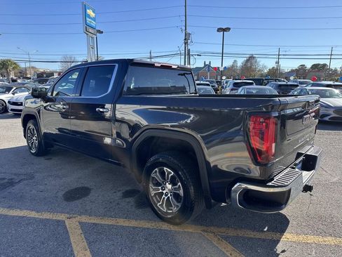 Certified 2025 GMC Sierra 1500 SLT image 6