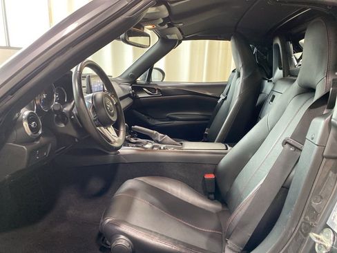 Used 2018 MAZDA MX-5 Miata RF Grand Touring RWD image 17