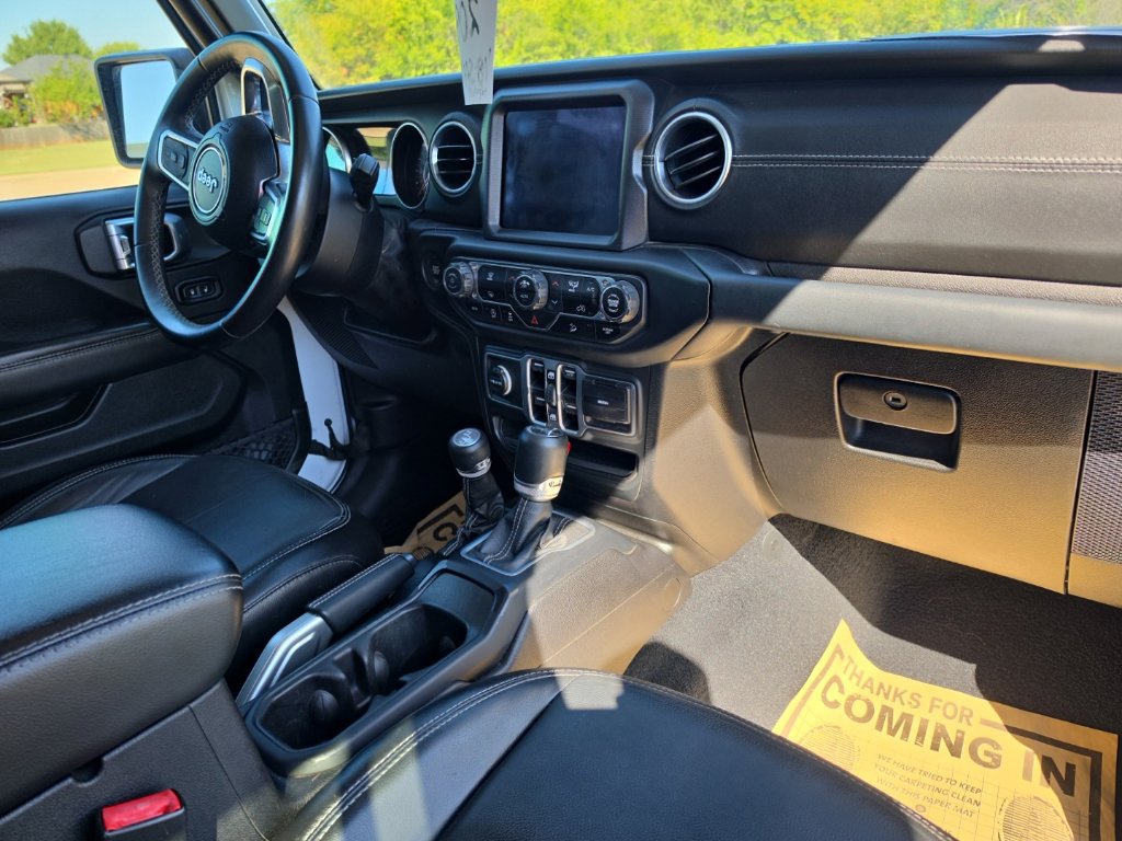 Used 2018 Jeep Wrangler Unlimited Sahara AWD/4WD image 20