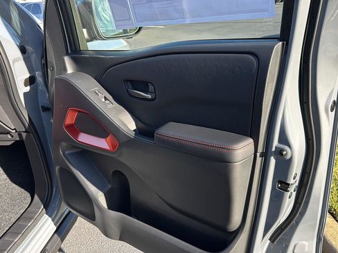New 2026 Nissan Frontier Pro-X w/ Pro-X Convenience Package image 12
