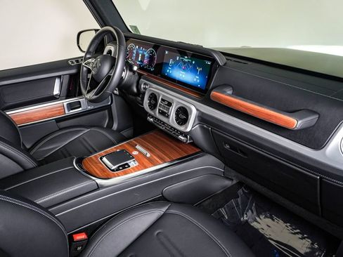 Used 2025 Mercedes-Benz G 550 image 15