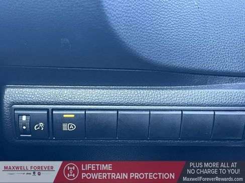 Used 2023 Toyota Corolla LE image 12