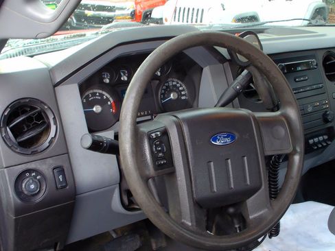 Used 2011 Ford F350 XL w/ FX4 Off Road Pkg AWD/4WD image 12