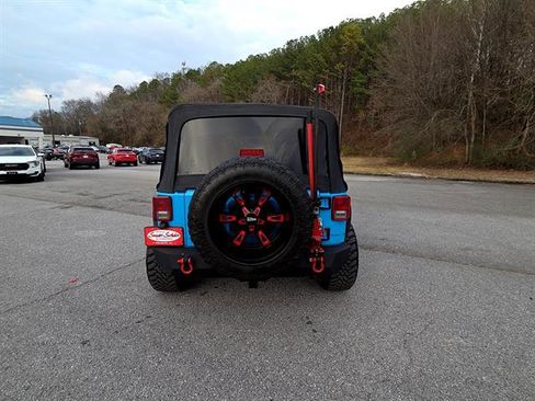 Used 2018 Jeep Wrangler Unlimited Sport S image 12