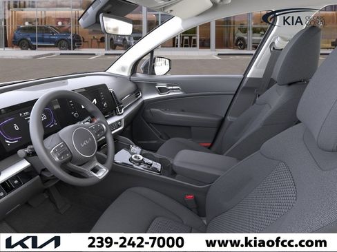New 2025 Kia Sportage LX image 17