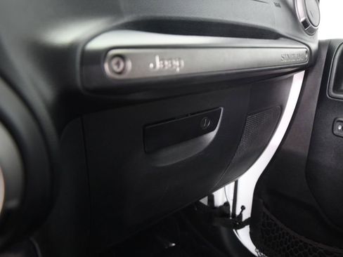 Used 2016 Jeep Wrangler Unlimited Sport w/ Quick Order Package 24S AWD/4WD image 46