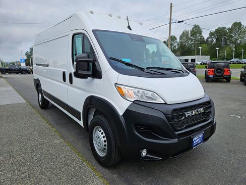 Used 2026 RAM ProMaster 2500 w/ Convenience Group FWD image 7