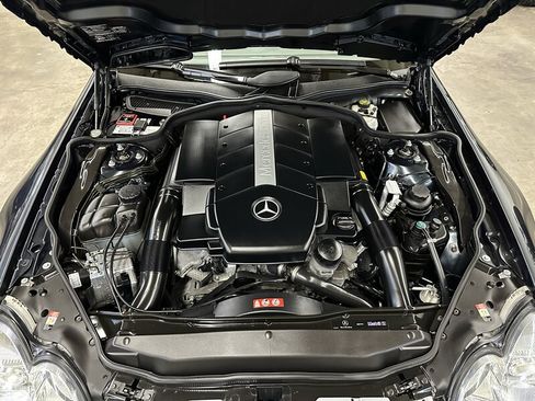 Used 2005 Mercedes-Benz SL 500 w/ AMG Sport Pkg image 12